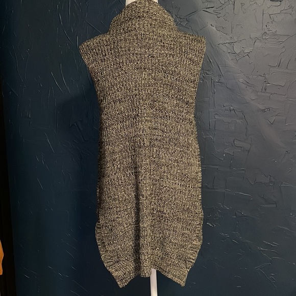 Sleeveless sweater tunic - Picture 3 of 6